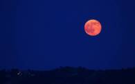 Truskawkowy Księżyc - Taki widok nie zdarza się często